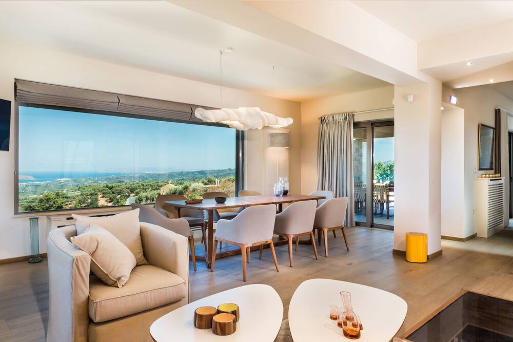 Photo of Livingroom in Platanias
