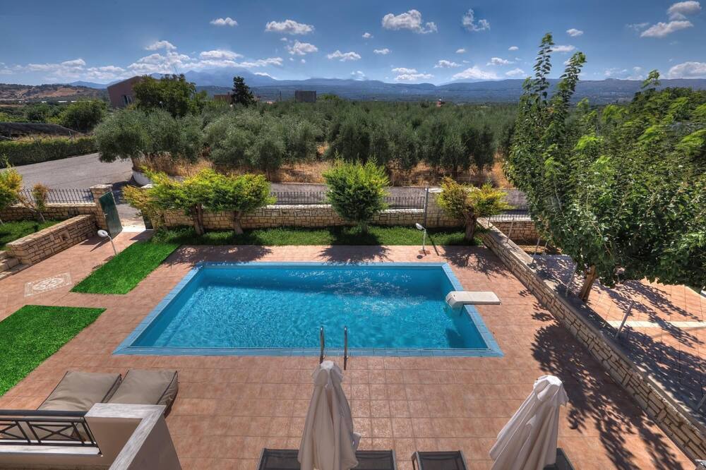 Photo of Outdoor in Prinos