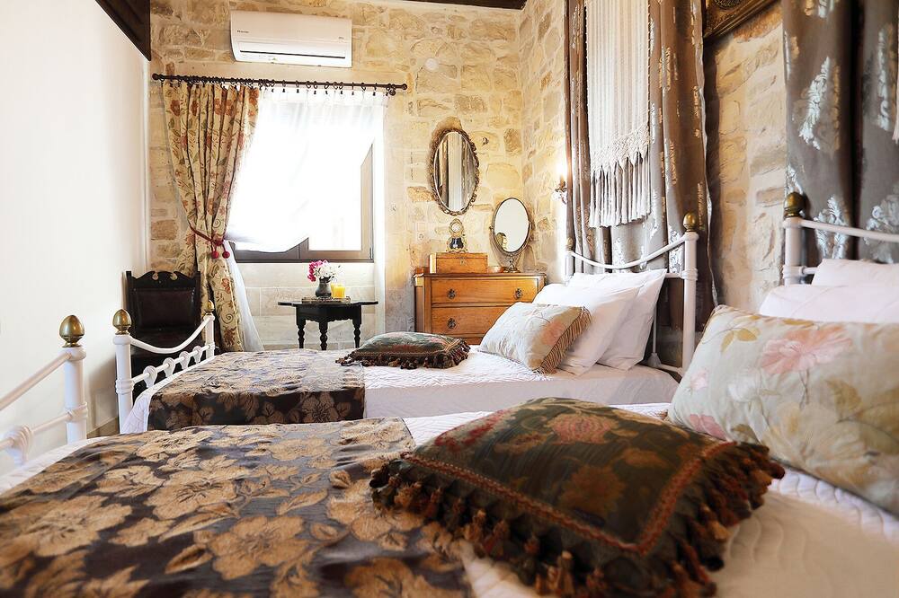Photo of Bedroom in Roumeli