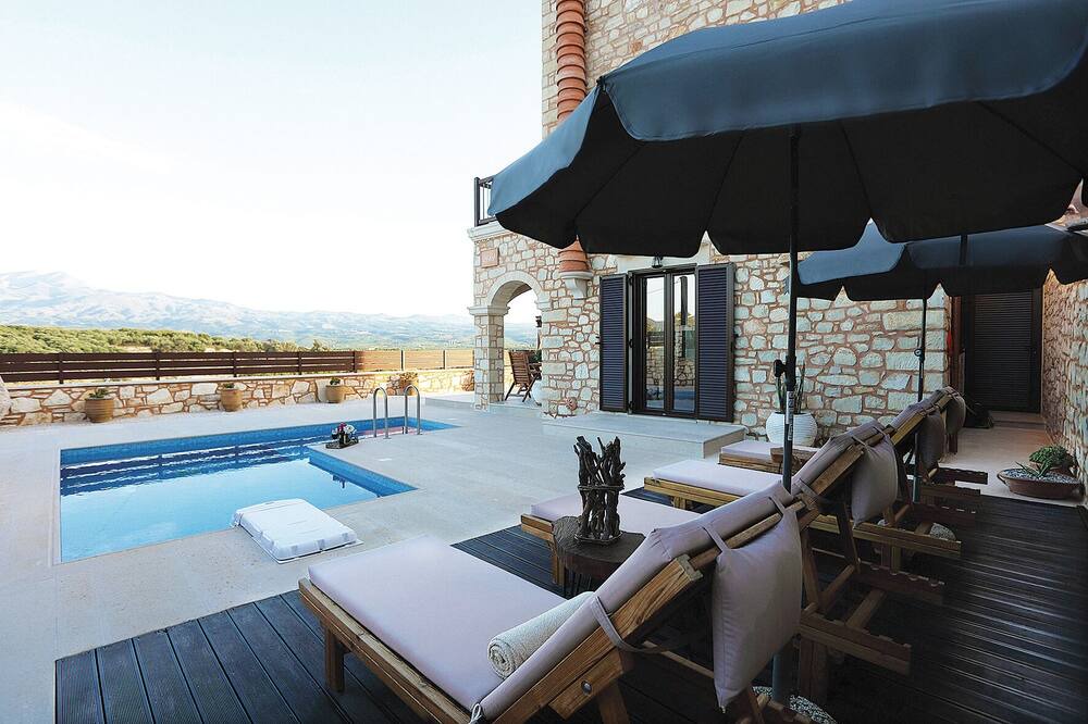 Photo of Outdoor in Roumeli
