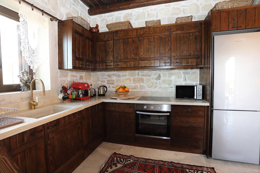 Photo of Kitchen in Roumeli