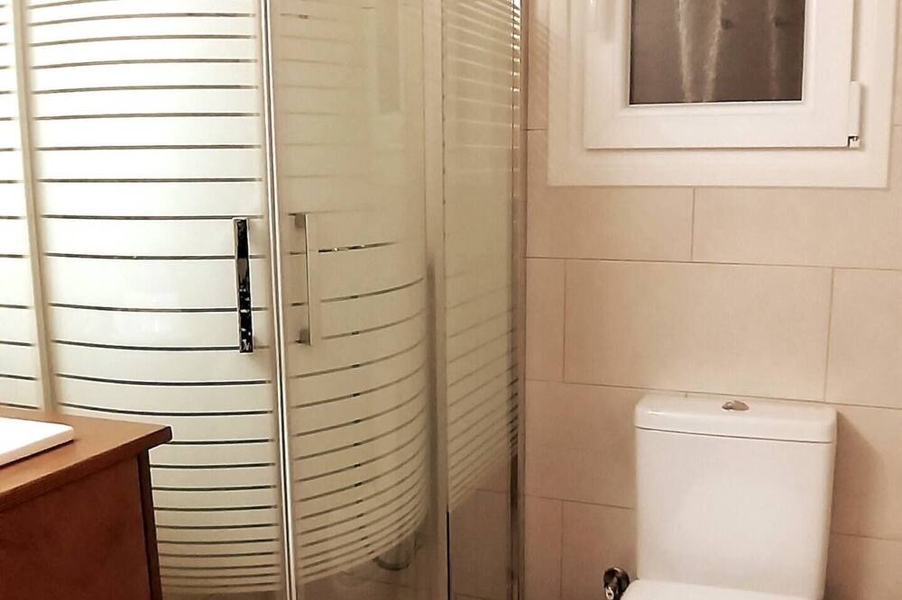Photo of Bathroom in Ampelokipoi