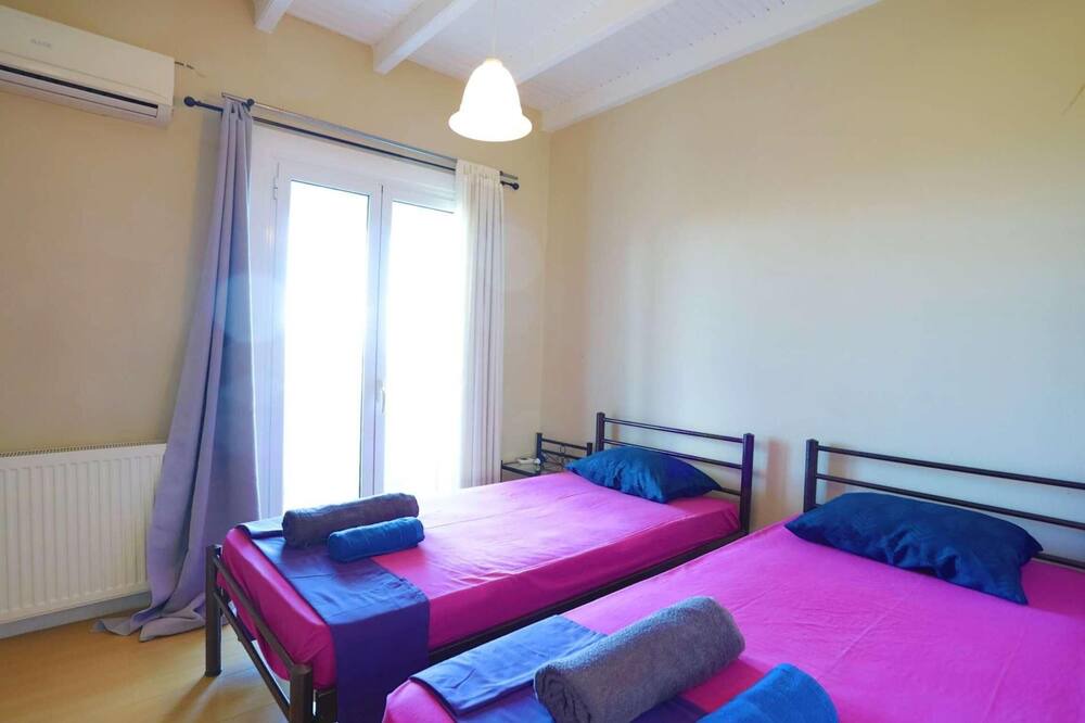 Photo of Bedroom in Sfakera