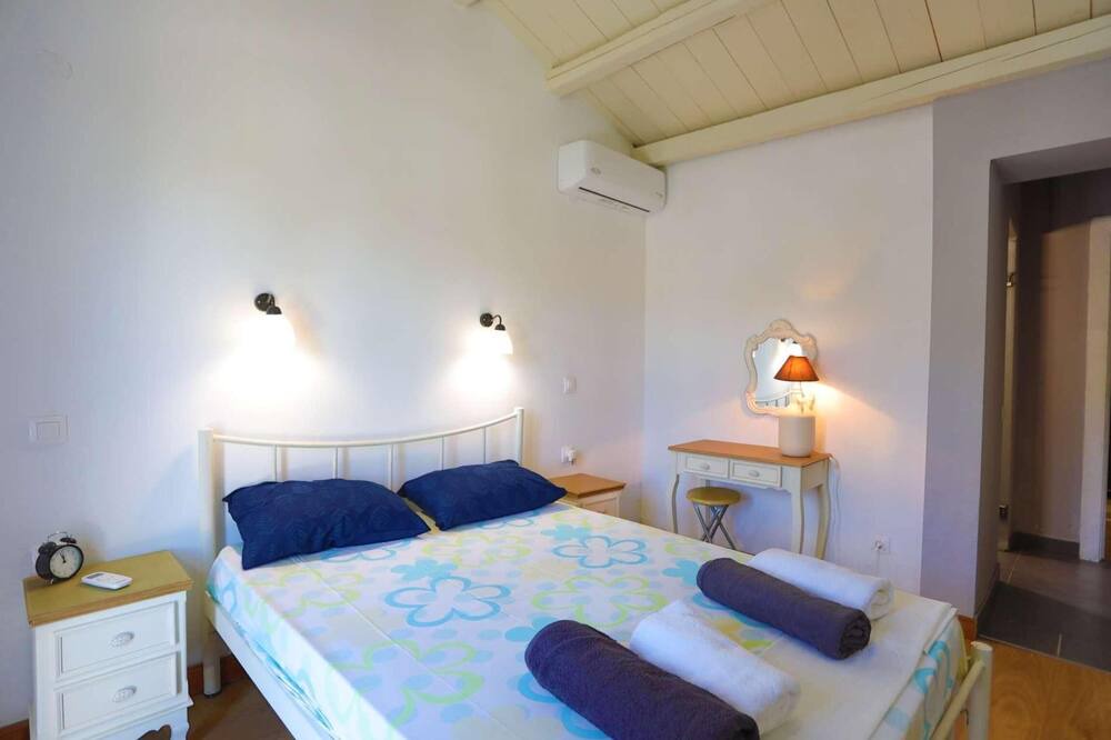 Photo of Bedroom in Sfakera