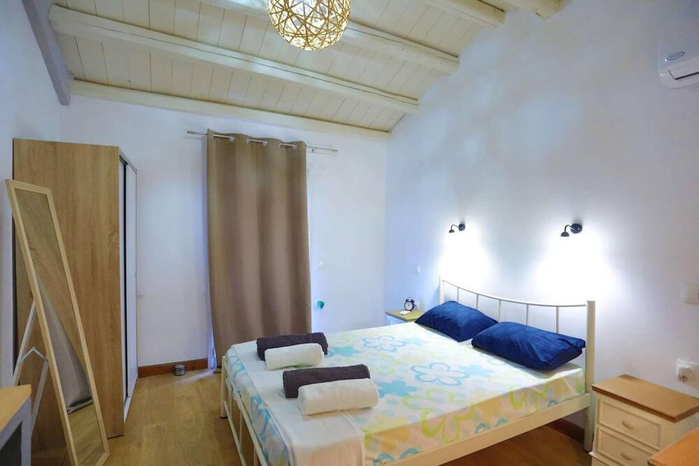 Photo of Bedroom in Sfakera