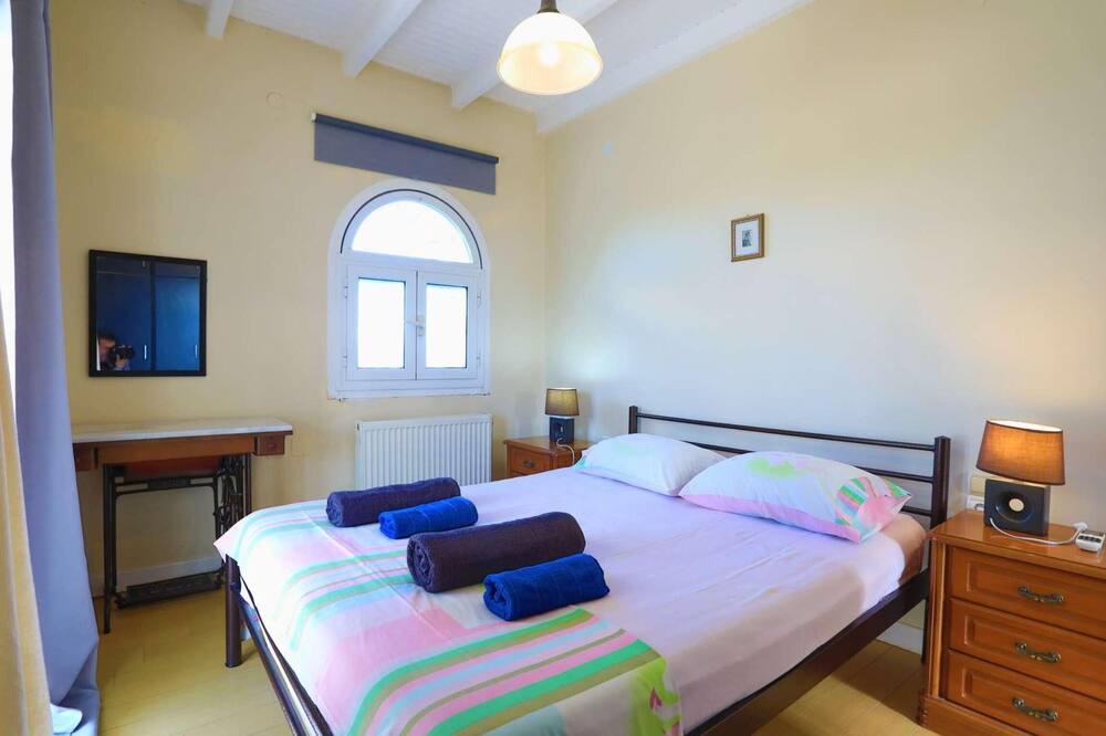 Photo of Bedroom in Sfakera