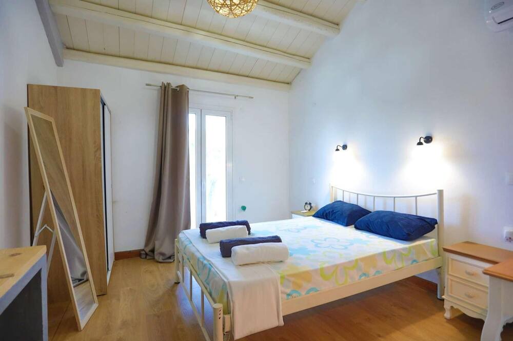 Photo of Bedroom in Sfakera