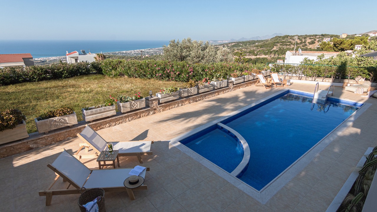 Photo of Outdoor in Roussospiti