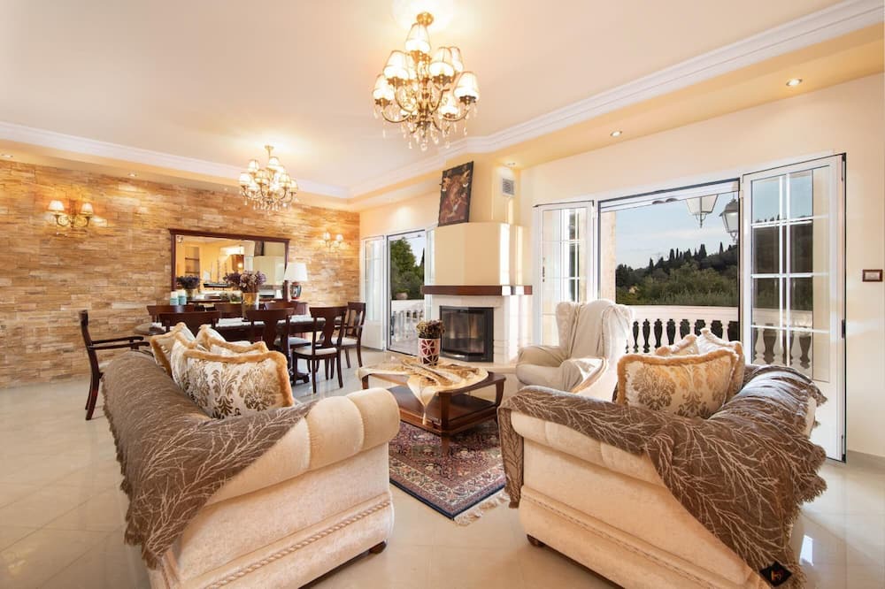 Photo of Livingroom in Ano Korakiana