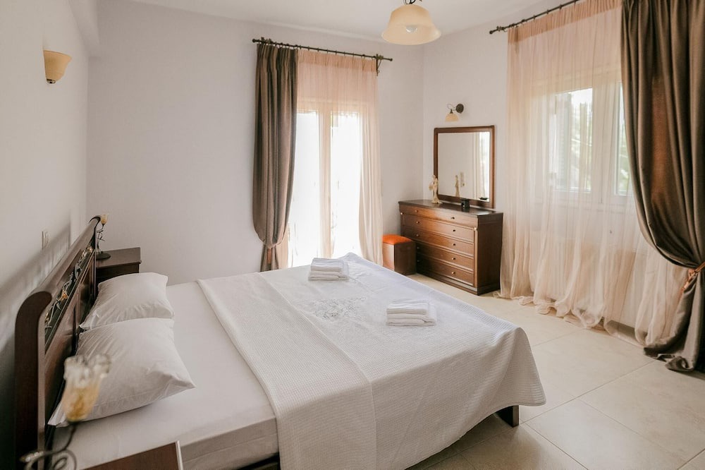 Photo of Bedroom in Sfakera