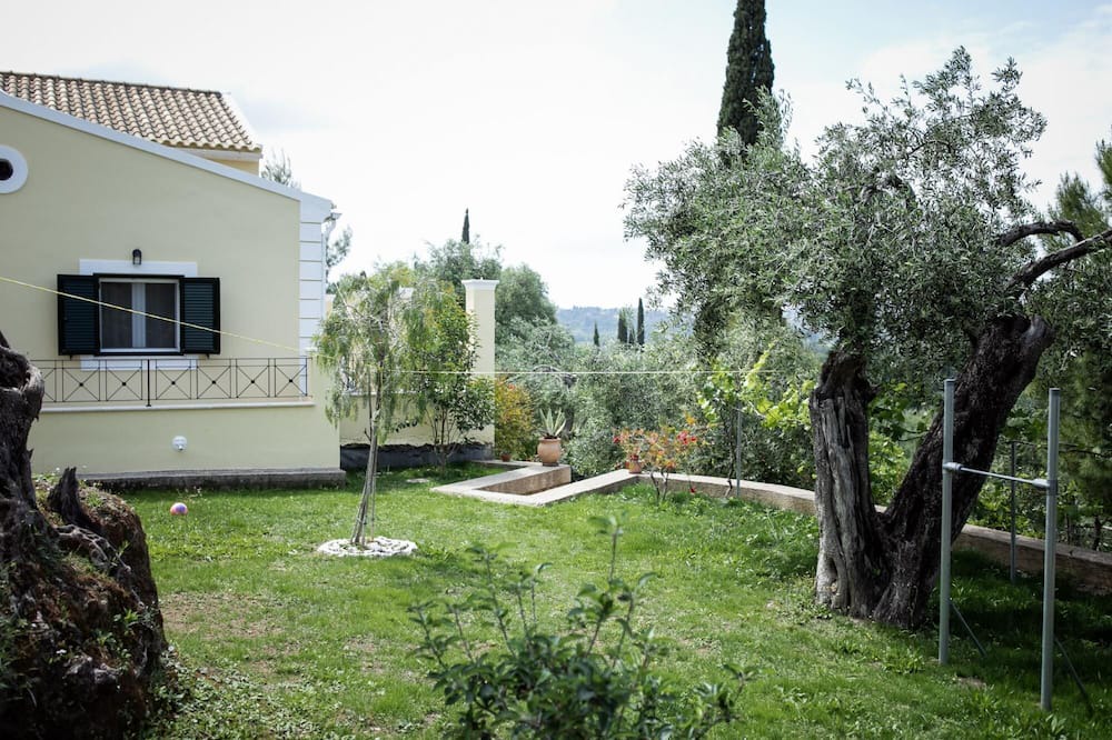 Photo of Outdoor in Sfakera