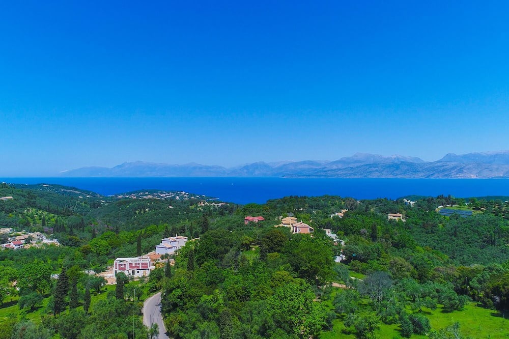 Photo of Outdoor in Petaleia