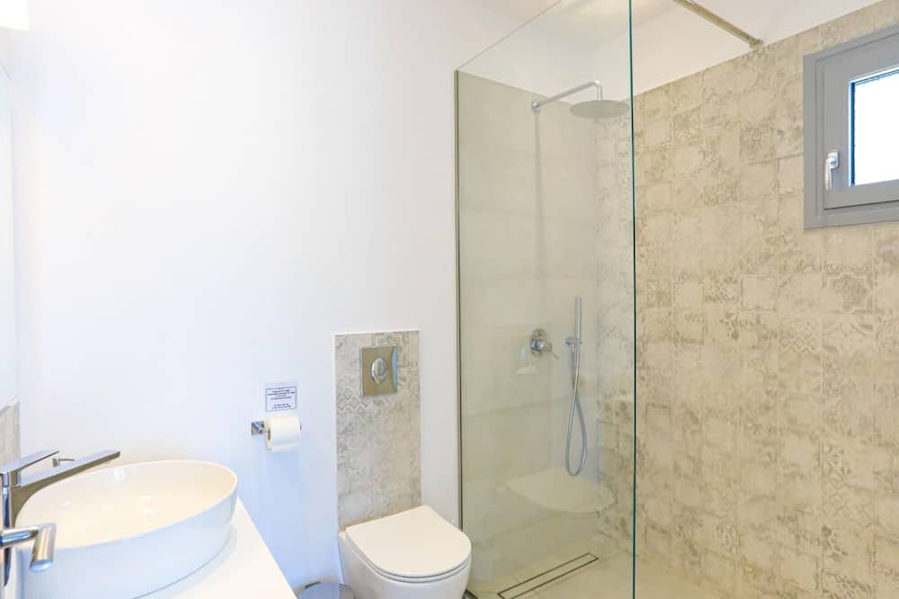 Photo of Bathroom in Petaleia