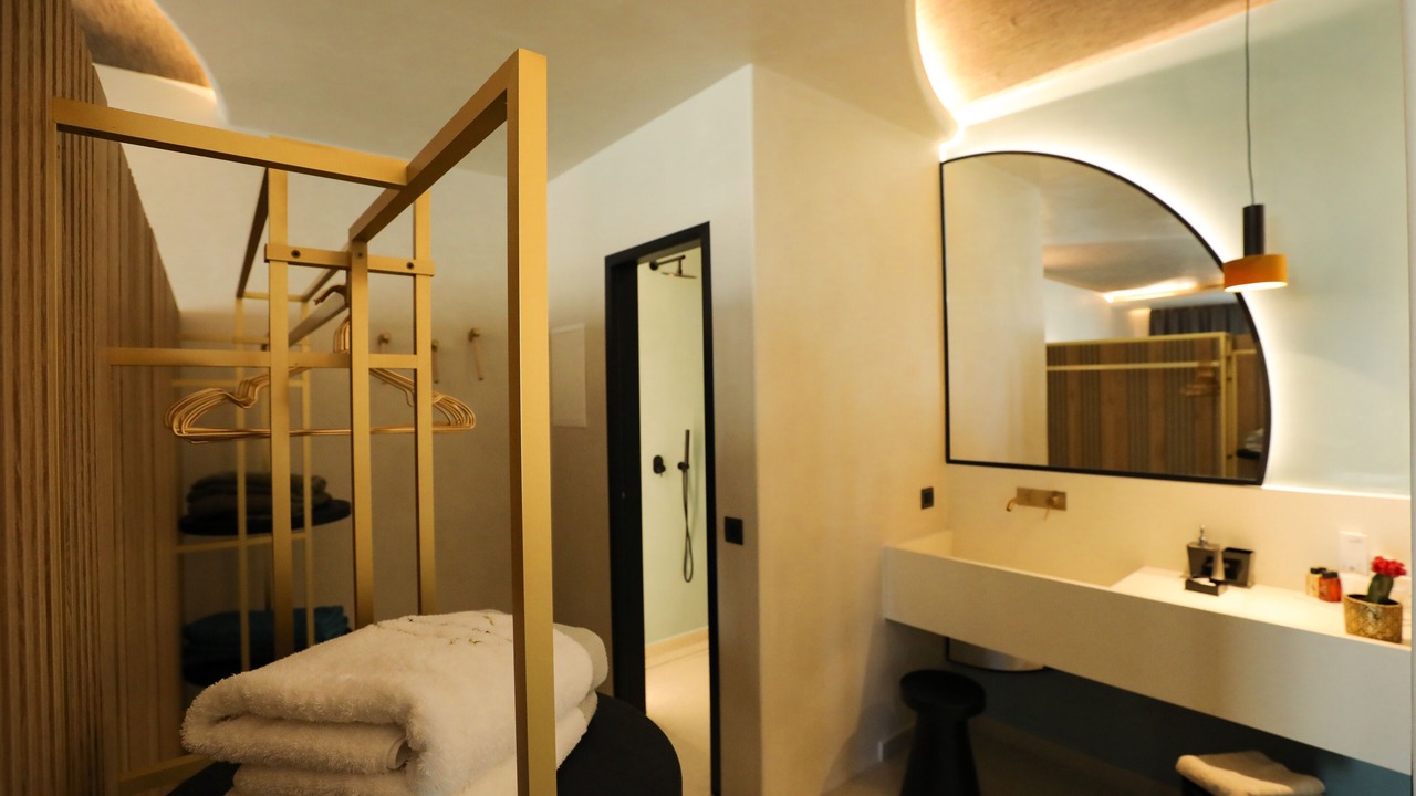Photo of Bathroom in Glastros