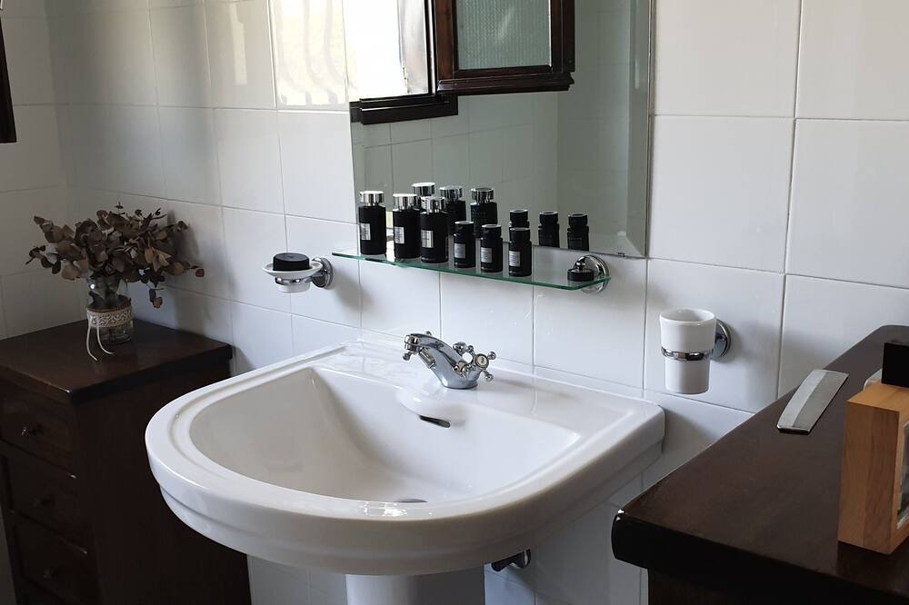 Photo of Bathroom in Nea Makri