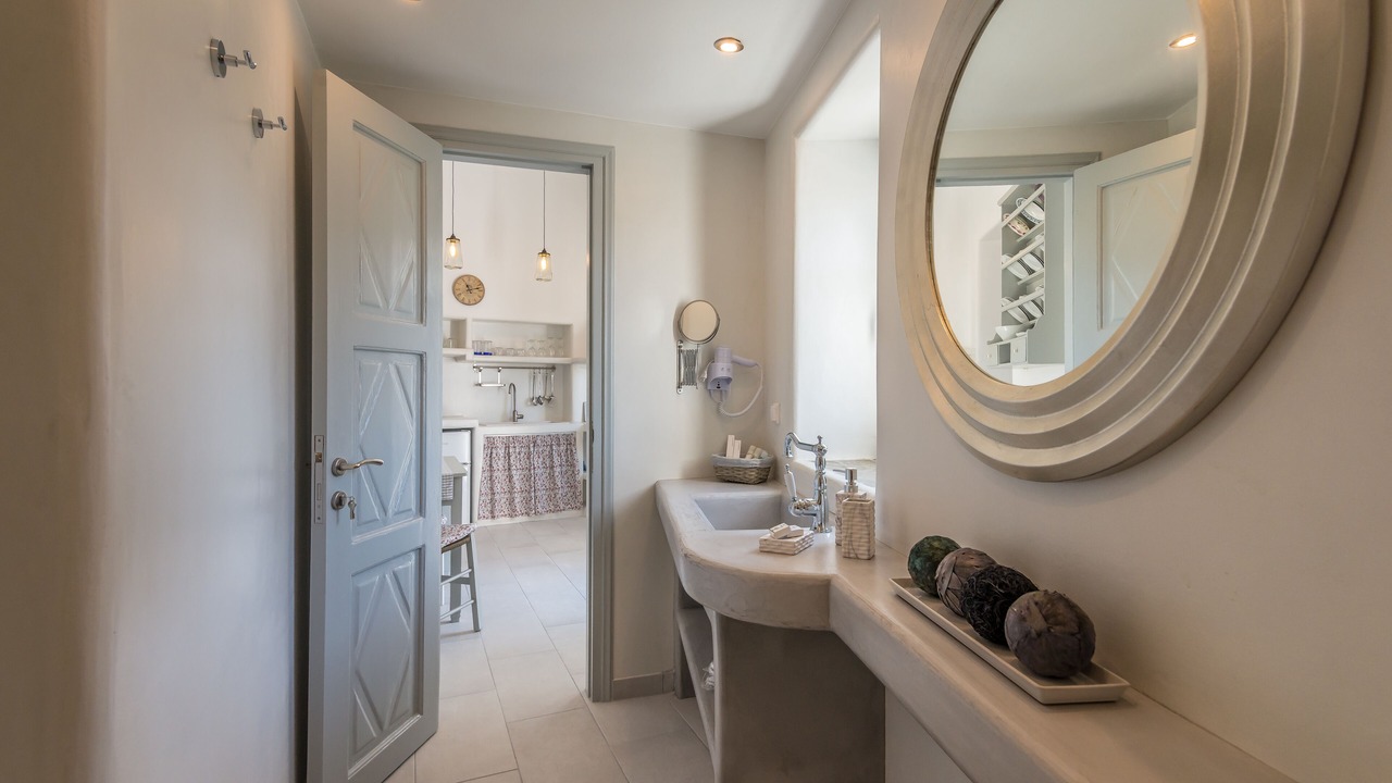 Photo of Bathroom in Milos