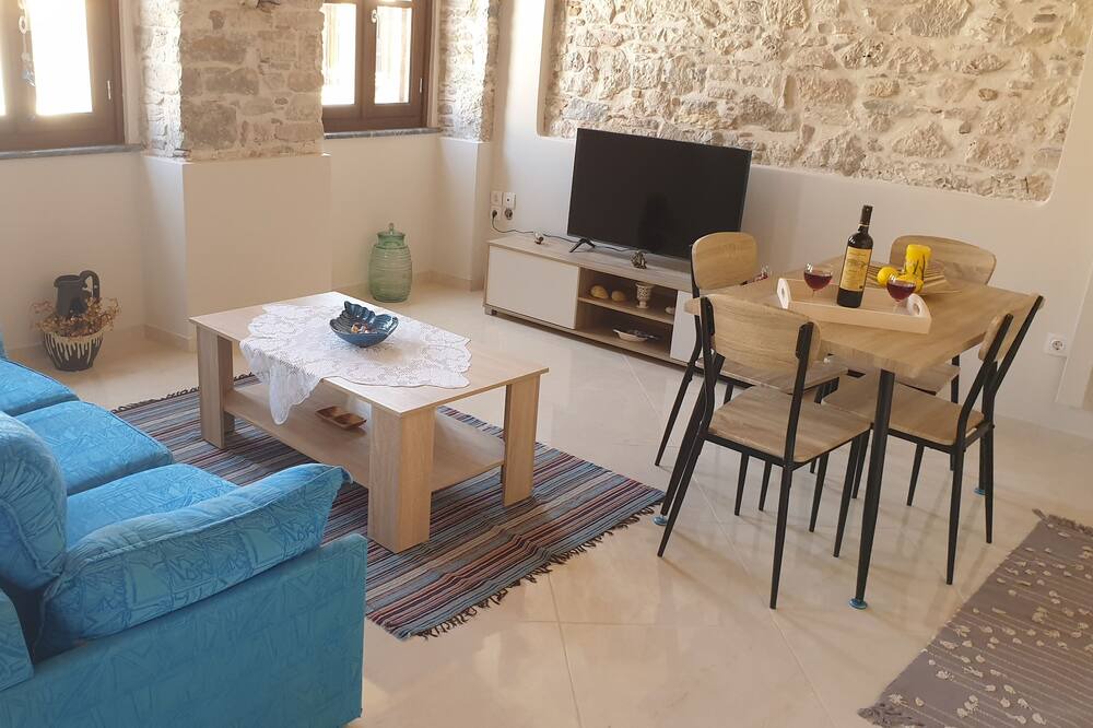 Photo of Livingroom in Pythagorion
