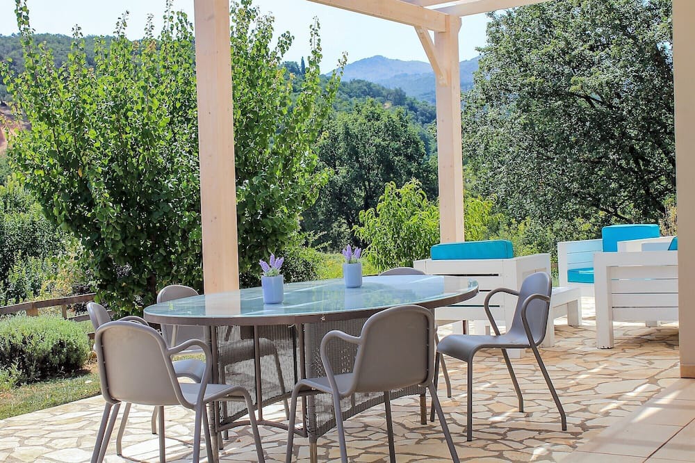 Photo of Outdoor in Peroulion