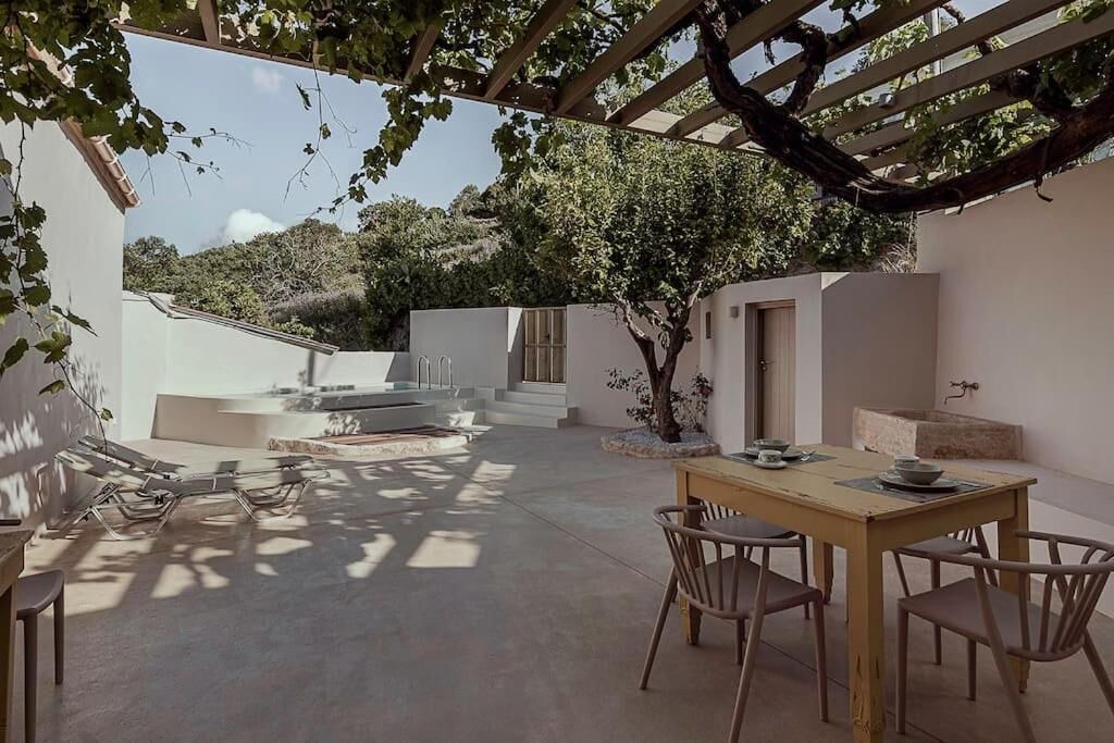Photo of Outdoor in Amari