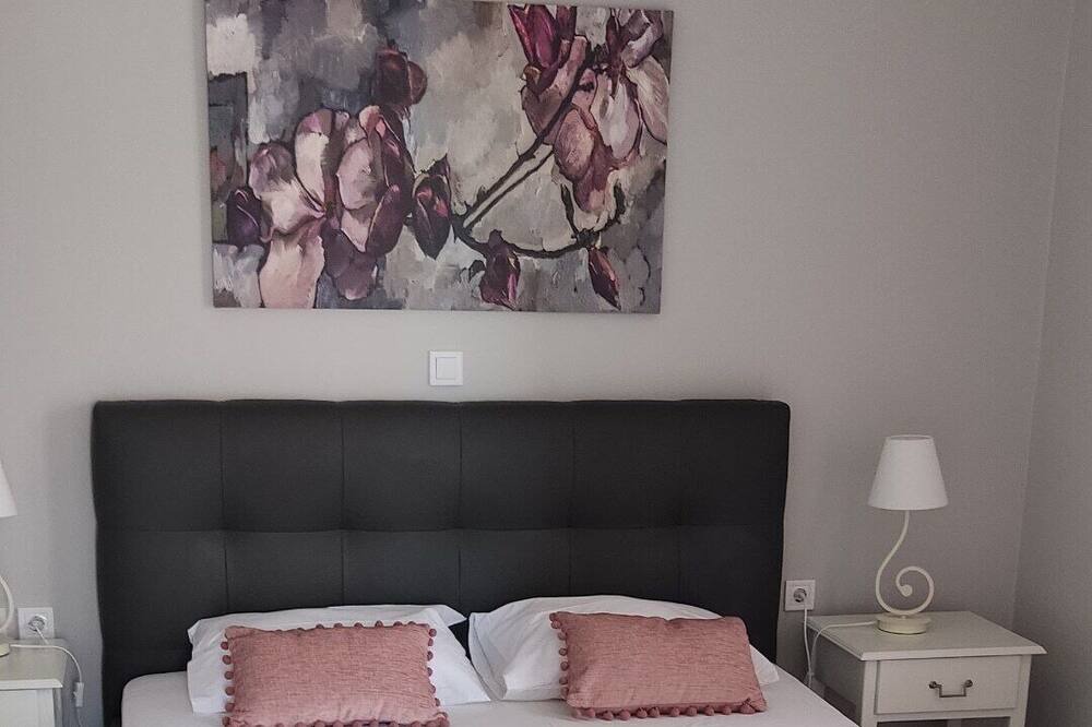 Photo of Bedroom in Marmari