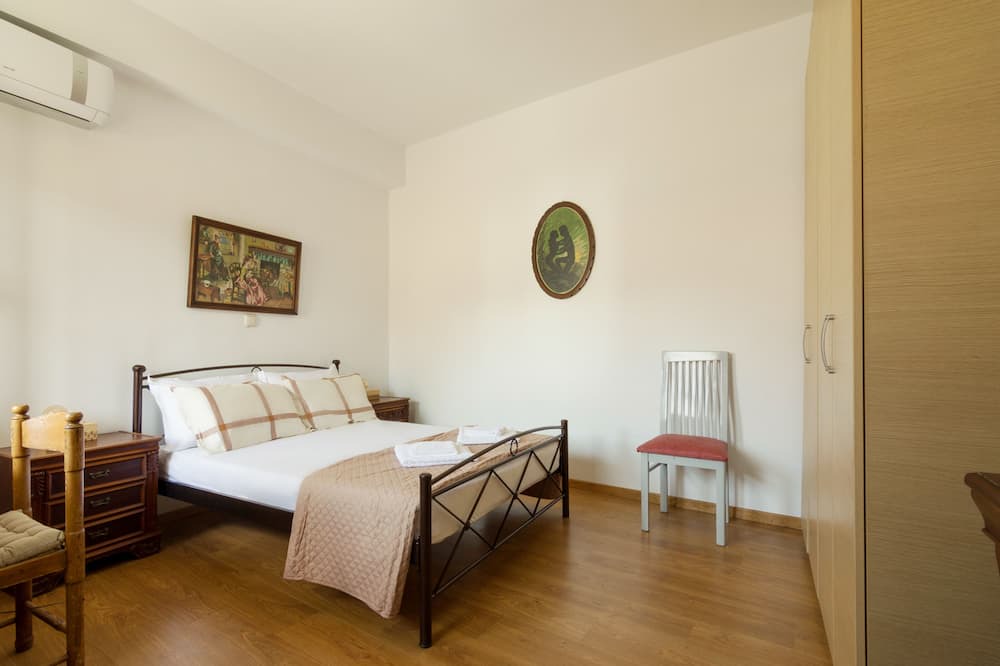 Photo of Bedroom in Apomarma