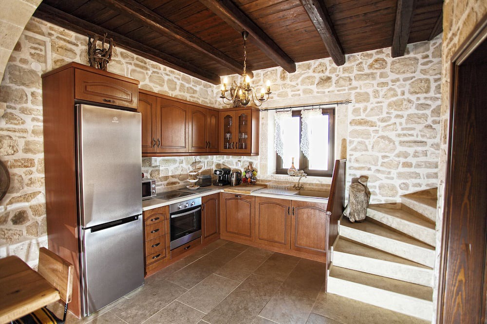 Photo of Kitchen in Roumeli