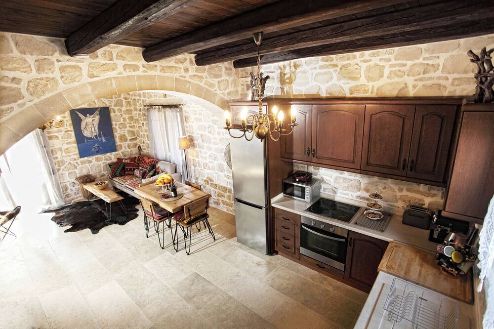 Photo of Kitchen in Roumeli