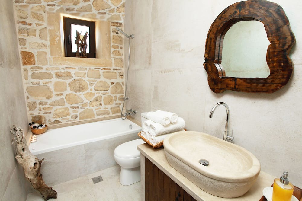Photo of Bathroom in Roumeli