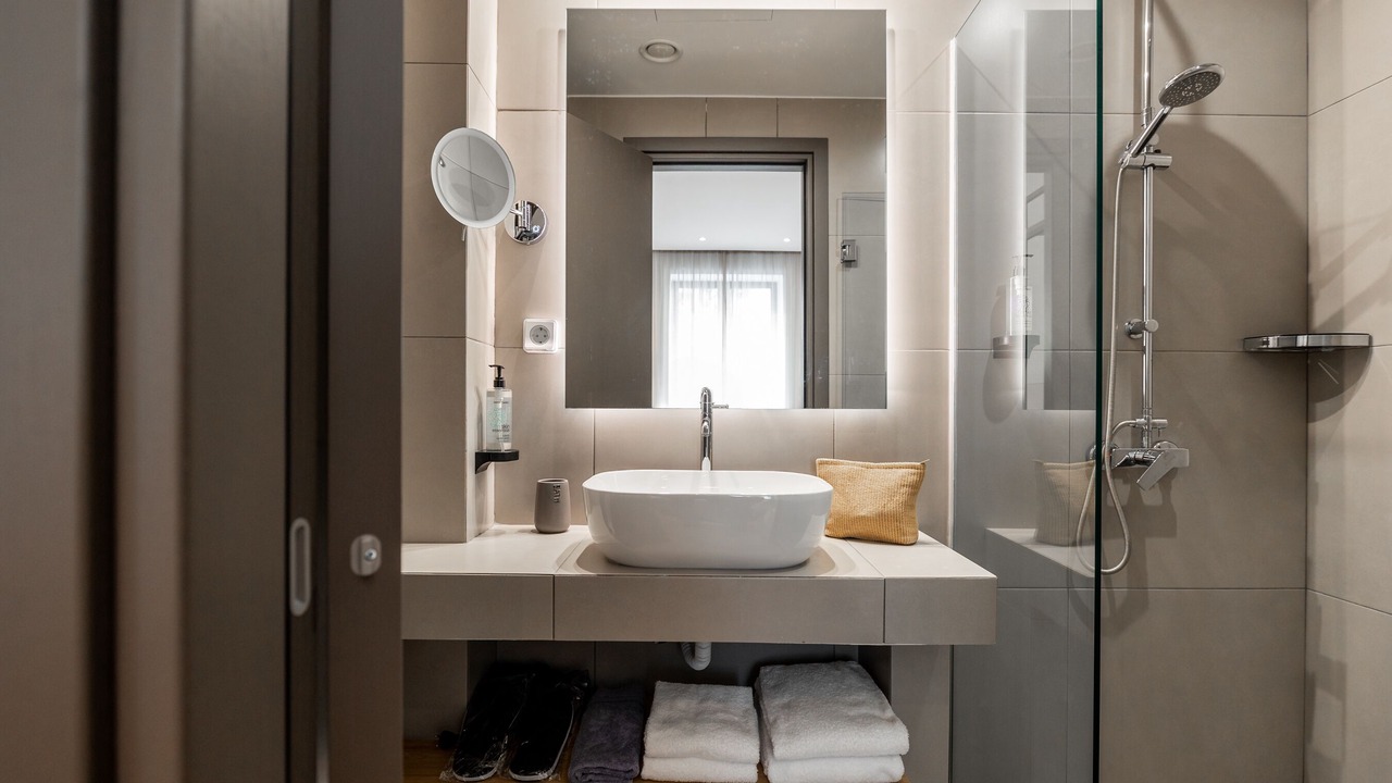 Photo of Bathroom in Nea Smirni