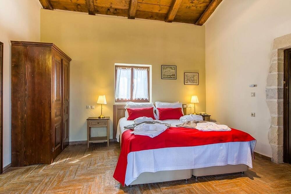 Photo of Bedroom in Pitharion