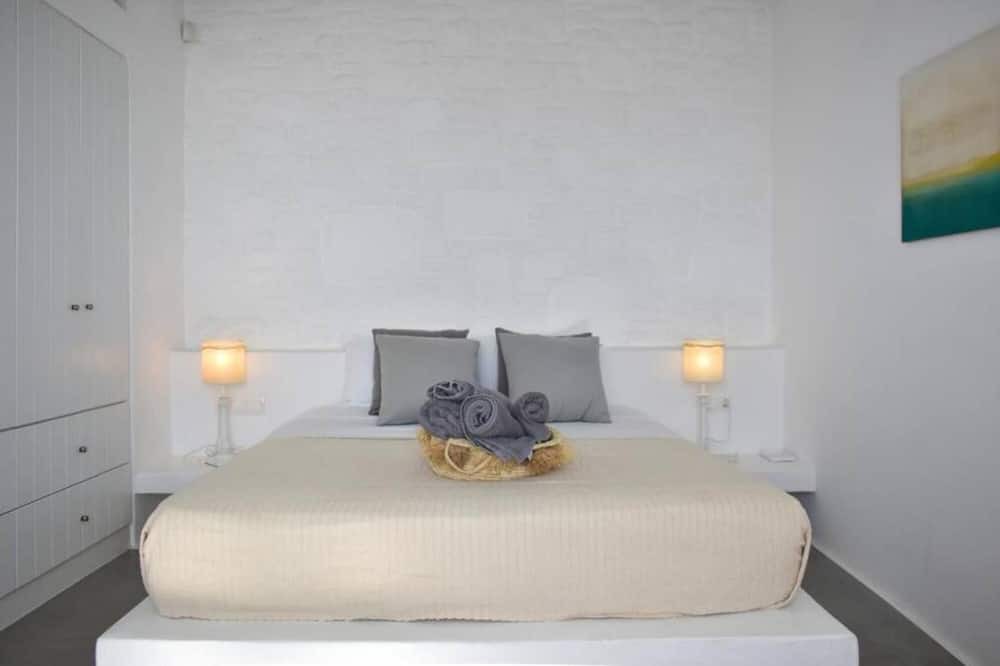 Photo of Bedroom in Houlakia