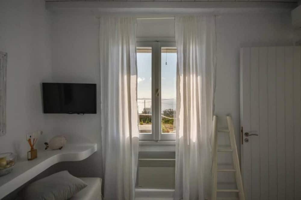 Photo of Bedroom in Houlakia