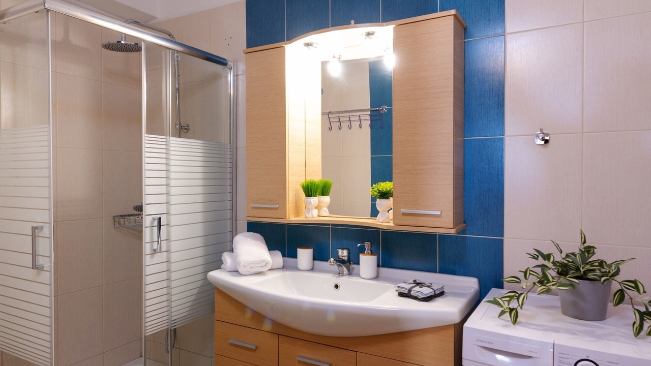 Photo of Bathroom in Prines