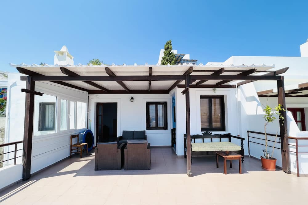 Photo of Outdoor in Adamas