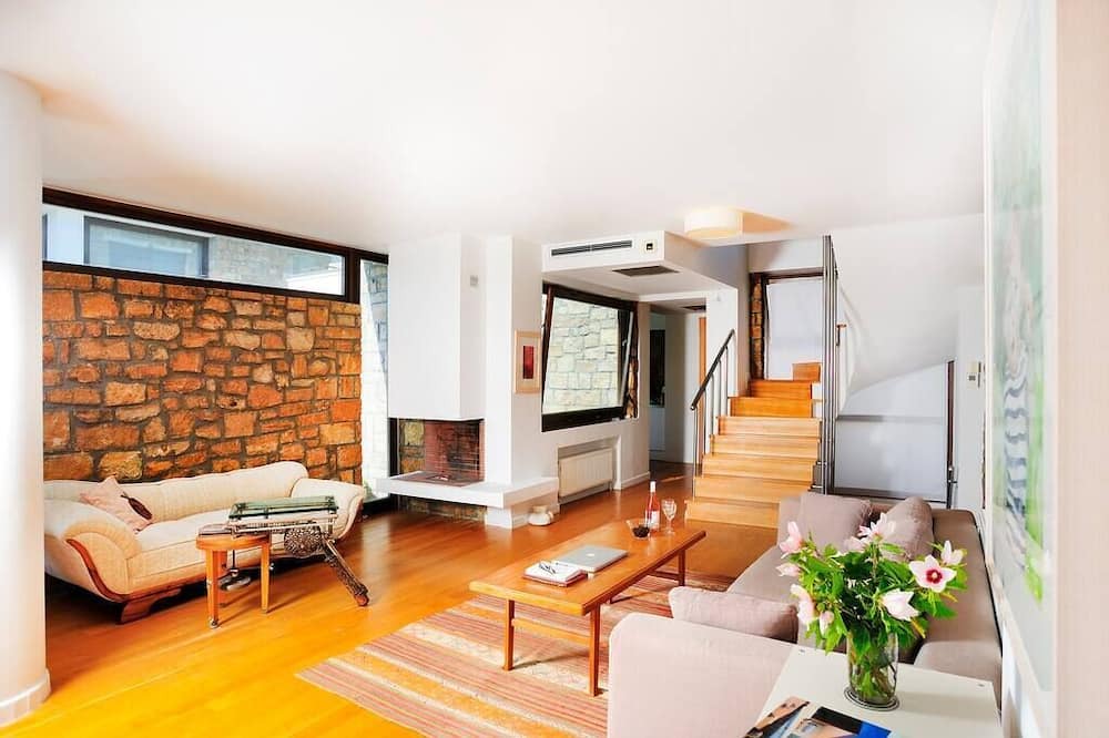 Photo of Livingroom in Ormilia