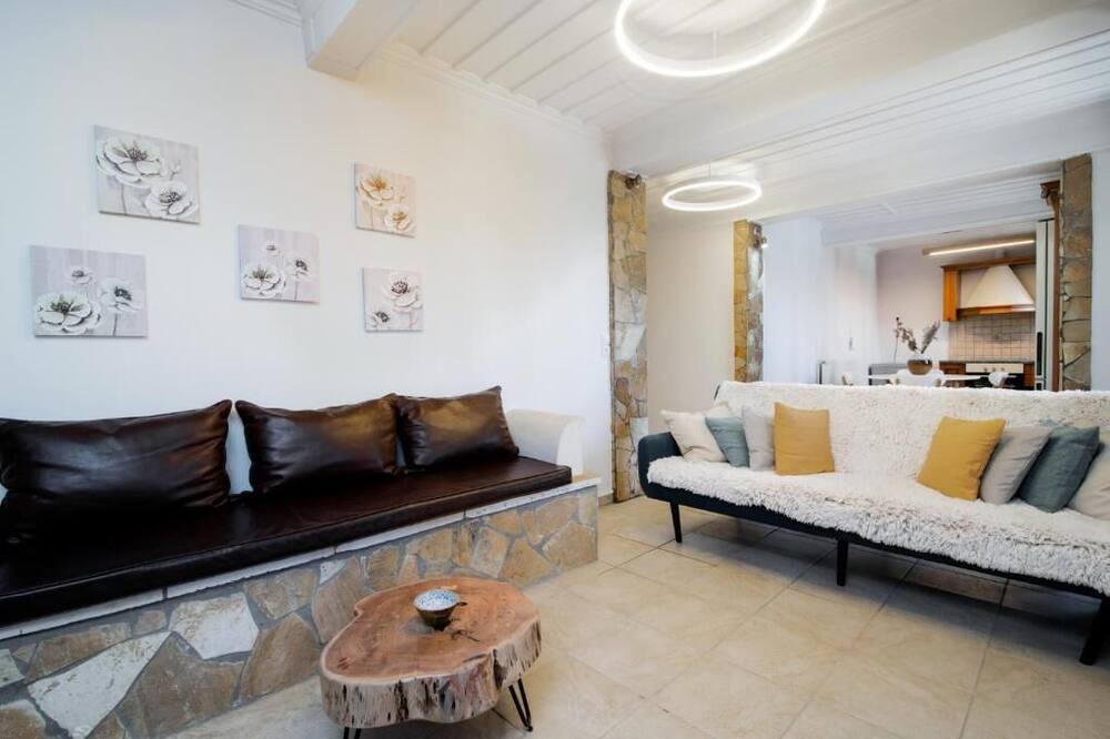 Photo of Livingroom in Agia Marina