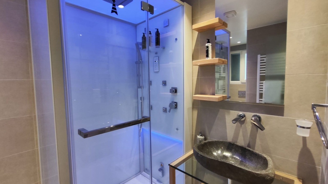Photo of Bathroom in Monastiraki