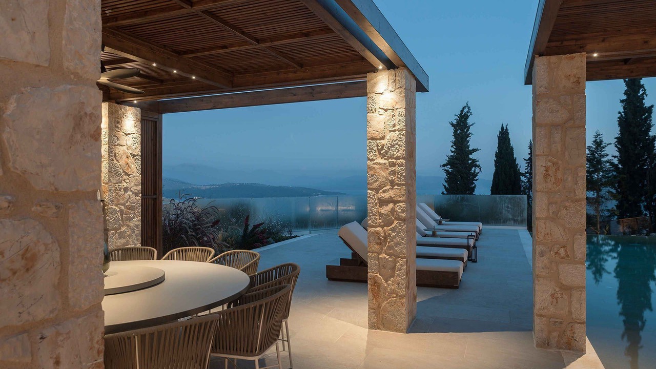 Photo of Outdoor in Petaleia