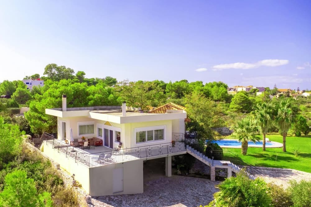 Photo of Outdoor in Pitharion
