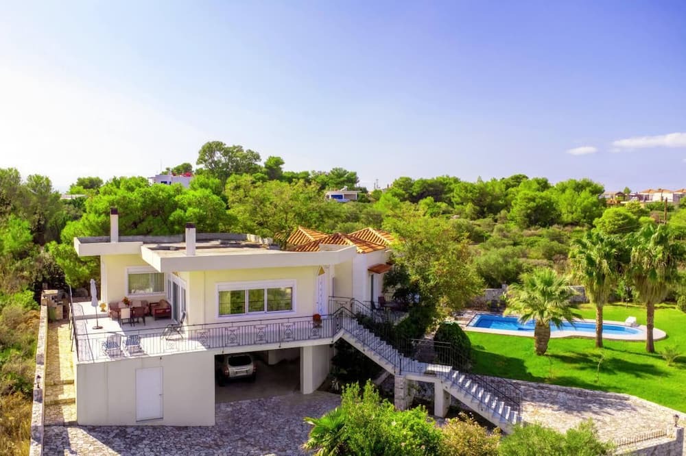 Photo of Outdoor in Pitharion