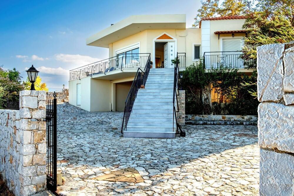 Photo of Outdoor in Pitharion