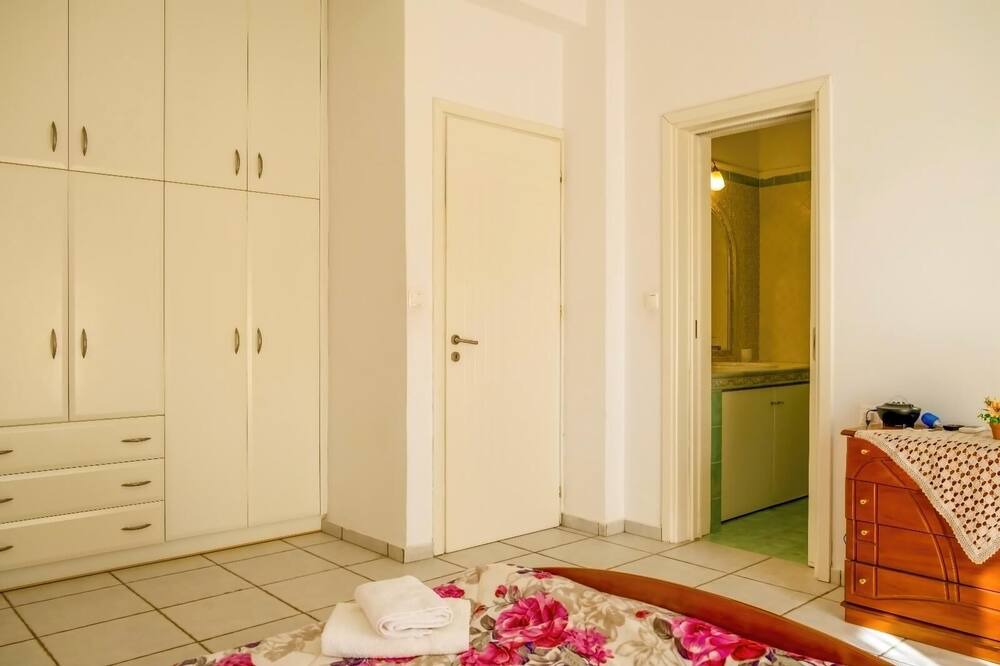 Photo of Bedroom in Pitharion