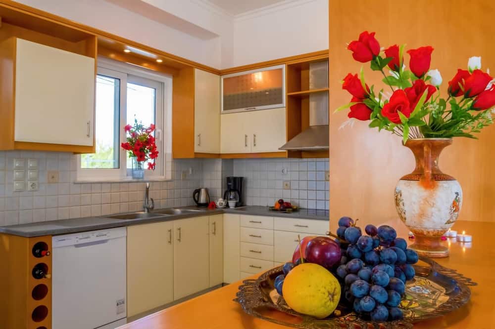 Photo of Kitchen in Pitharion