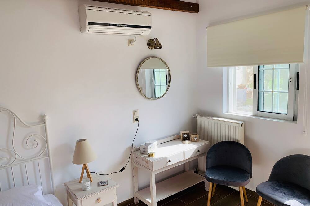 Photo of Bedroom in Lambi