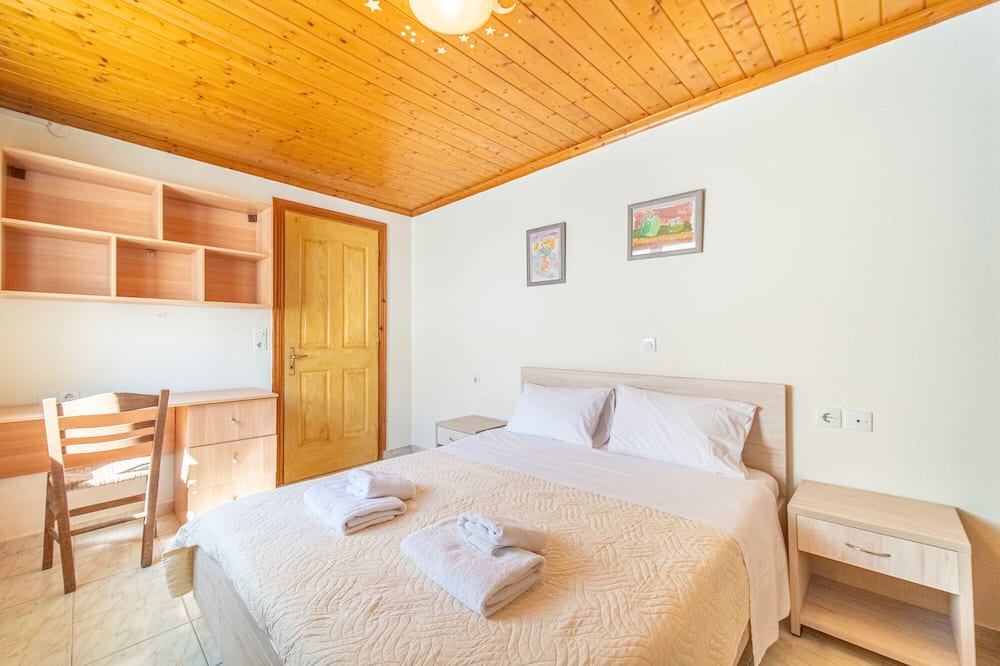 Photo of Bedroom in Marathias