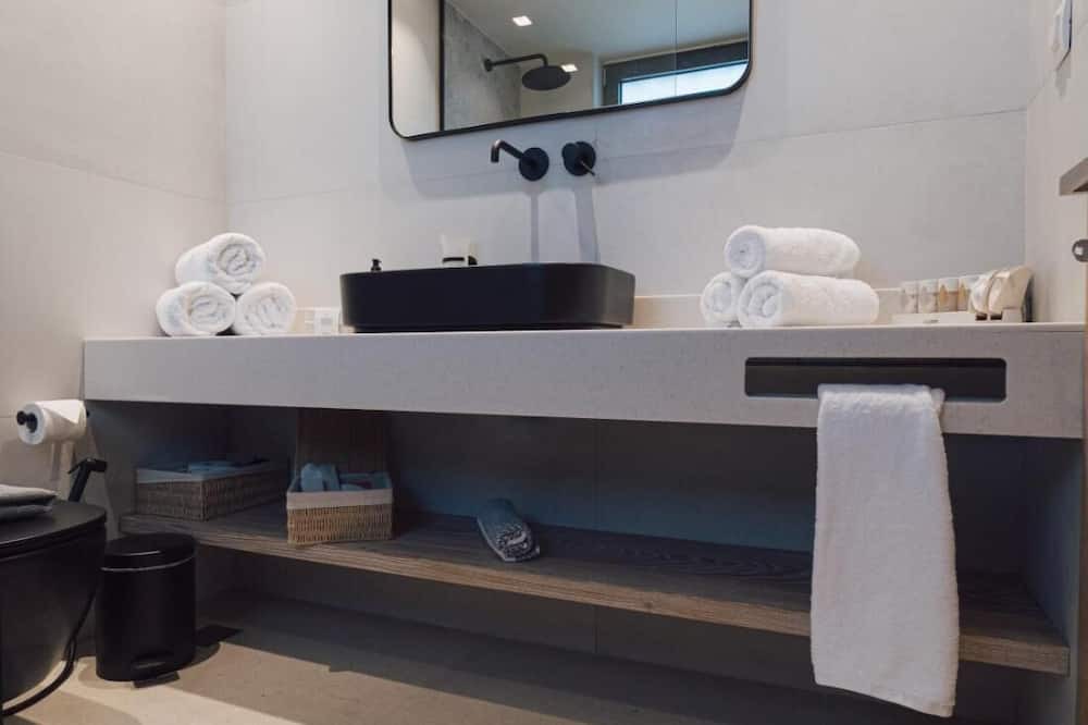 Photo of Bathroom in Tingaki