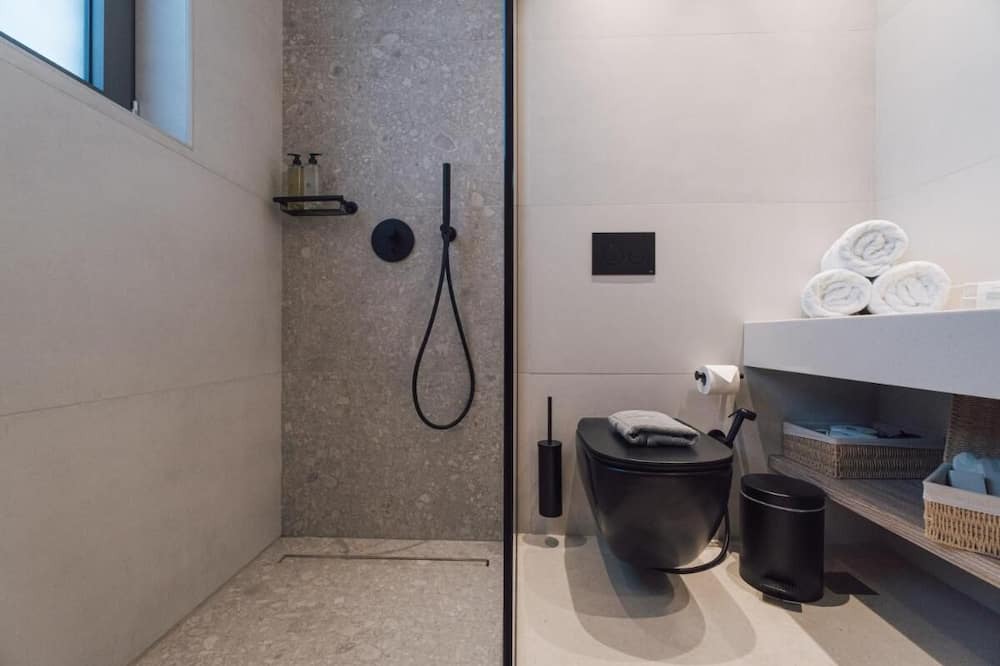 Photo of Bathroom in Tingaki