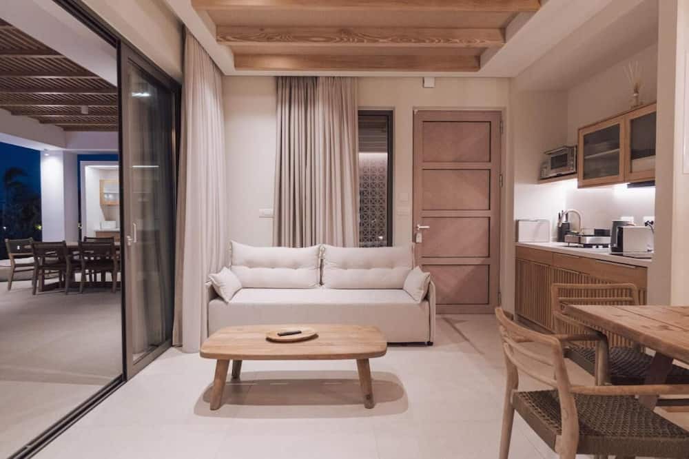 Photo of Livingroom in Tingaki