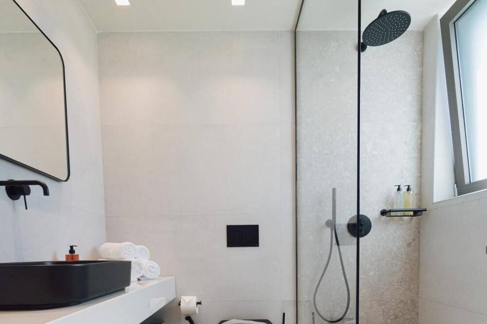 Photo of Bathroom in Tingaki