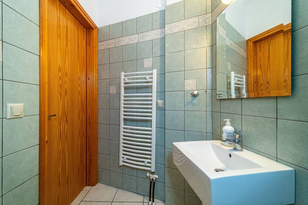 Photo of Bathroom in Kato Korakiana